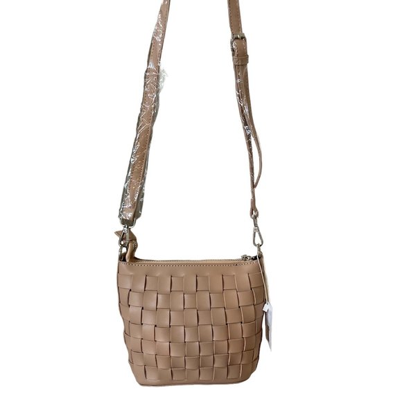 Basket Weave Bucket Bag/ Handbag in Mocha Chino Color - NWT - Picture 2 of 13